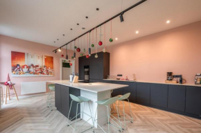 Villa Cézar - big house at the center of Bruges - free parking